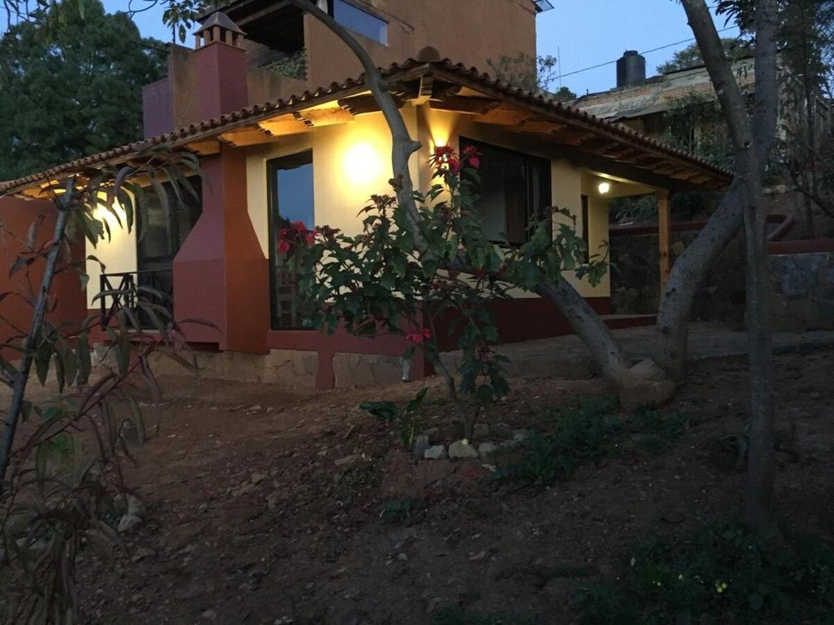 Brisas De Sol Hotel Patzcuaro Bagian luar foto